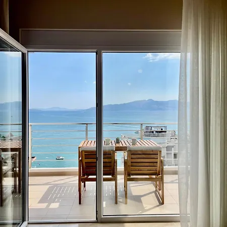 Nereids Sea View شقة *
