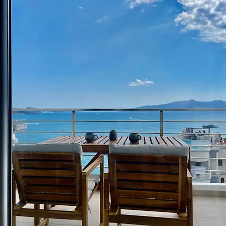 Nereids Sea View شقة