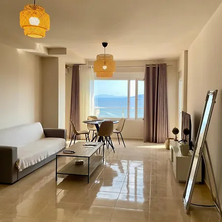 Nereids Sea View شقة