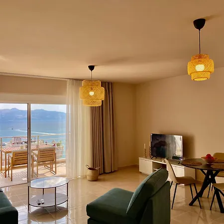Nereids Sea View ساراندا