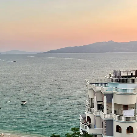Nereids Sea View شقة *